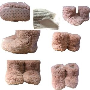5/$25
Faux Fur Children’s Slippers Fuzzy Pink Manmade  Cruelty Free Youth L